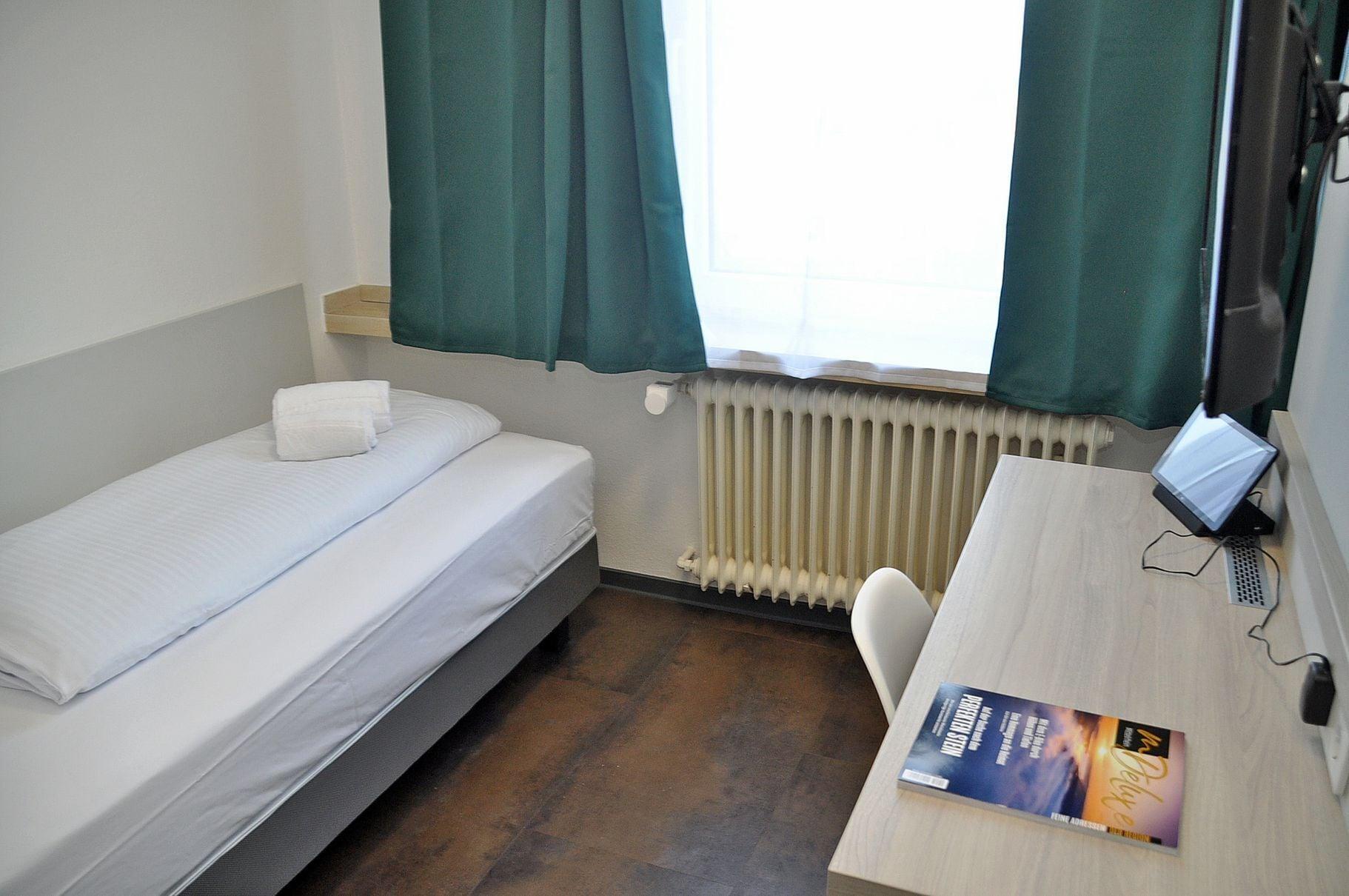 Hotel Am Martinsberg Андернах Экстерьер фото