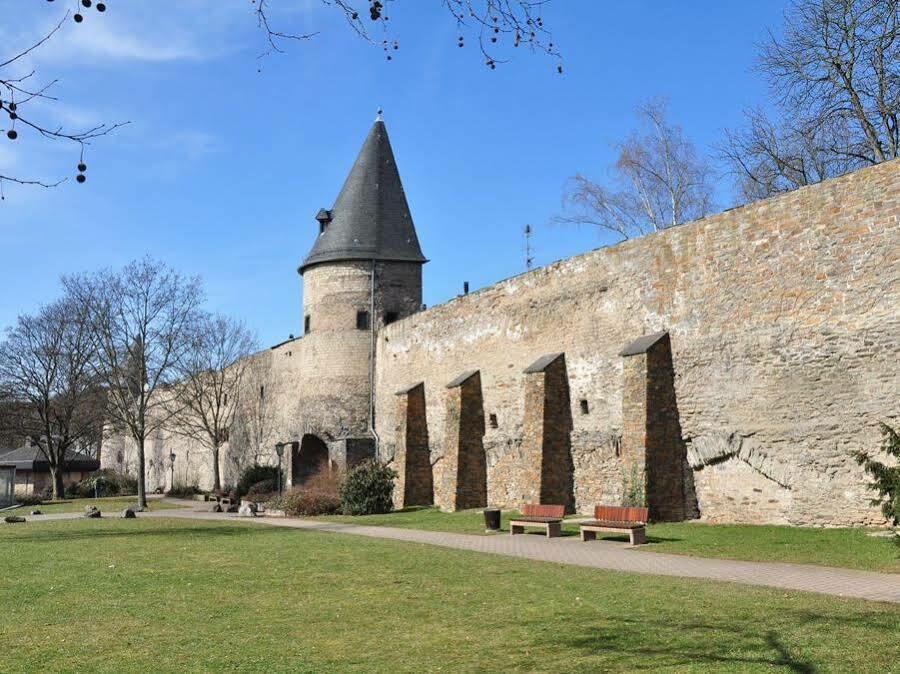 Hotel Am Martinsberg Андернах Экстерьер фото