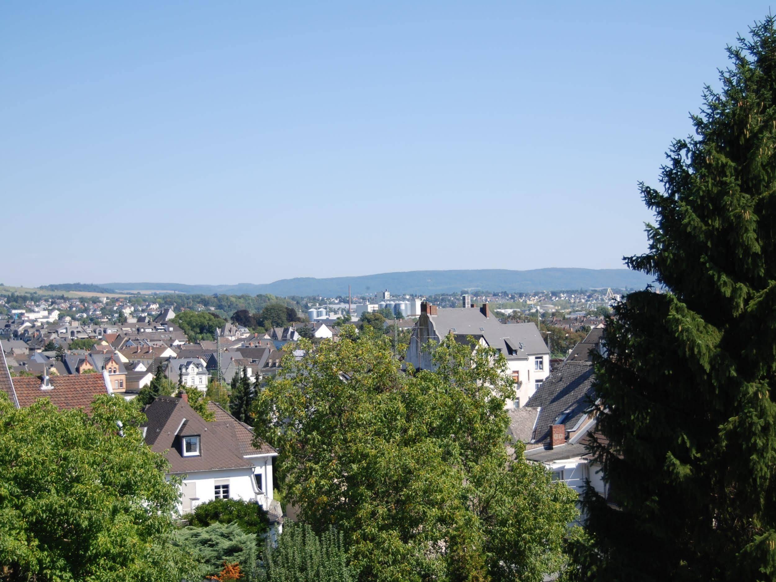 Hotel Am Martinsberg Андернах Экстерьер фото